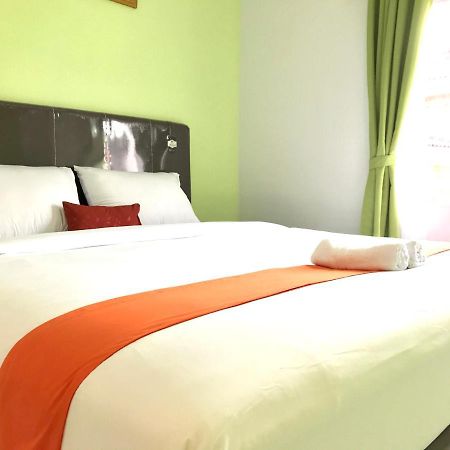 Panorama Guest House Syariah Berastagi Extérieur photo