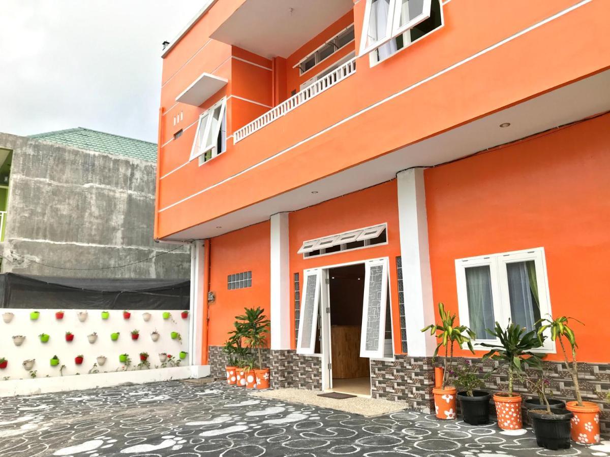 Panorama Guest House Syariah Berastagi Extérieur photo